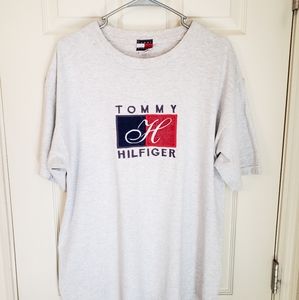 *Vintage* Tommy tee!